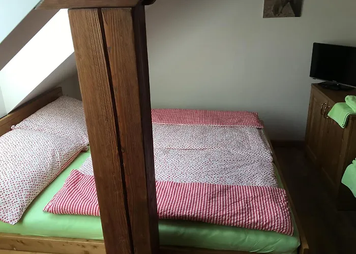 Kralovicky Dvur بيت ضيافة Slaný